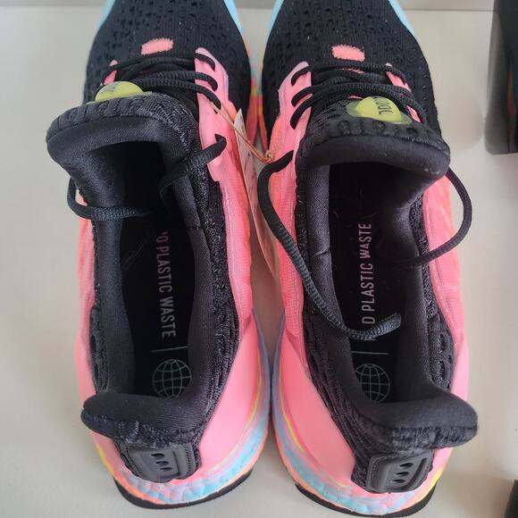 Adidas UltraBoost DNA ClimaCool Core Black/ Pink/ Beam Yellow M9 / W10 NEW $190 - Picture 9 of 12